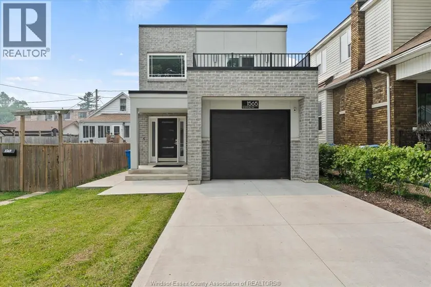 Detached at 1565 GLADSTONE AVENUE, Windsor