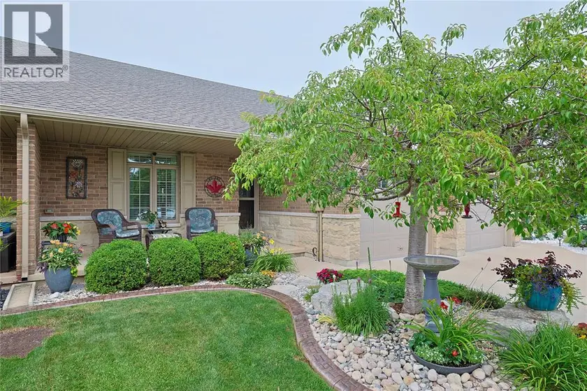 Semi-Detached/Link at 248 BENTLEY COURT, Sarnia
