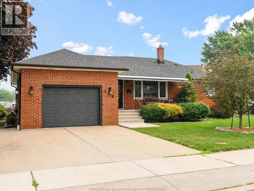 Detached at 814 WATSON AVENUE, Windsor