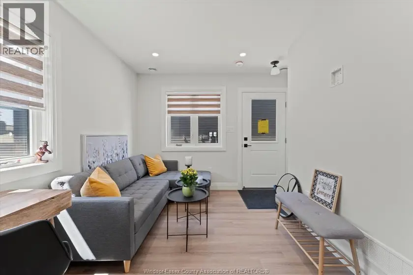 Detached at 1861 MEIGHEN Unit# 3, Windsor