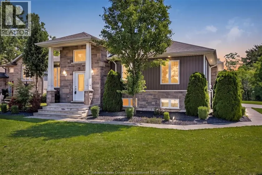 Detached at 10 LISA STREET, Wheatley
