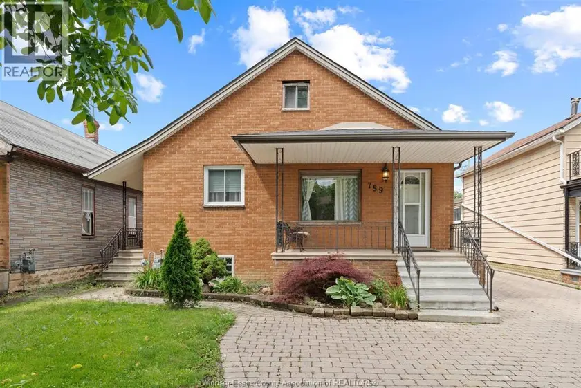 Detached at 759 GLENGARRY AVENUE, Windsor