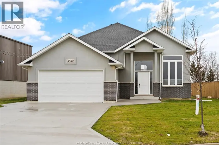 Detached at 4511 URSULA, Lakeshore