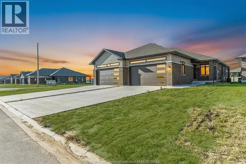 Semi-Detached/Link at 38 Bordeaux PLACE, Chatham