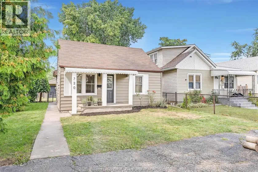 Detached at 720 BENSETTE STREET, Windsor