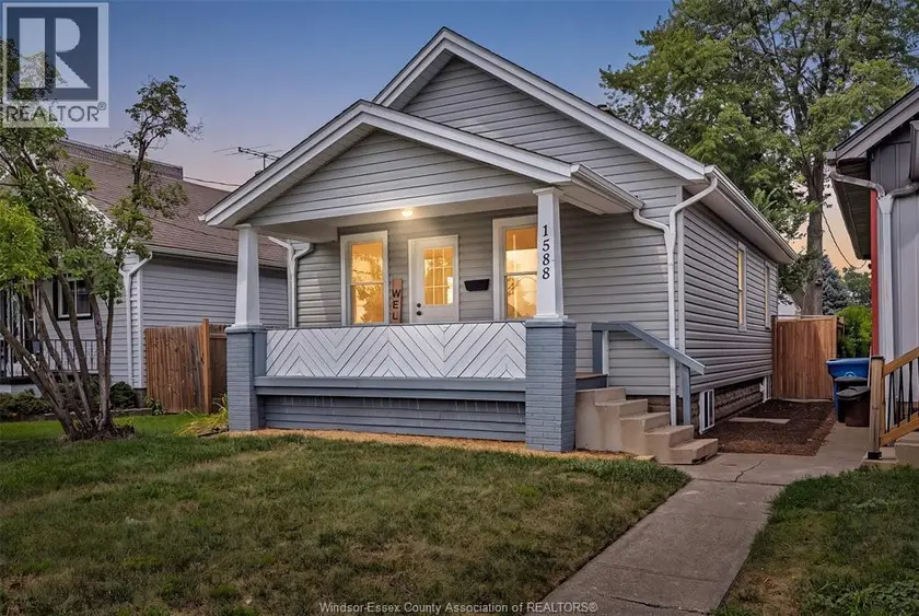 Detached at 1588 Tecumseh ROAD West, Windsor