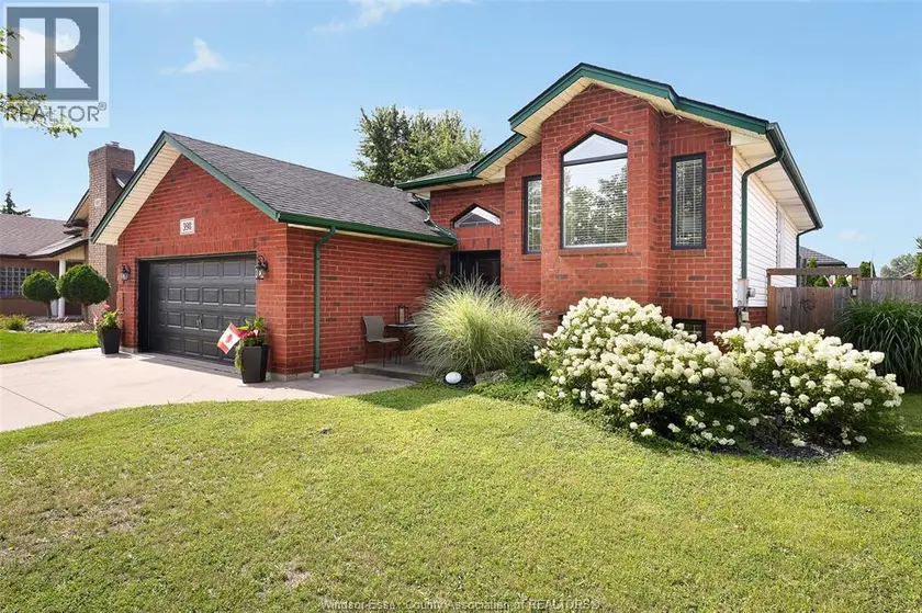 Detached at 398 International AVENUE, LaSalle