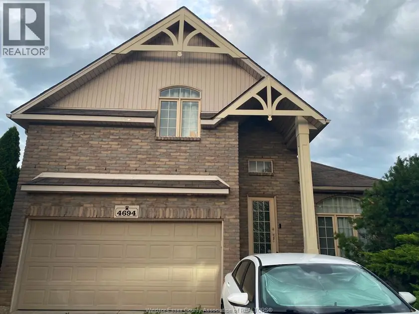 Detached at 4694 Helsinki CRESCENT, Windsor