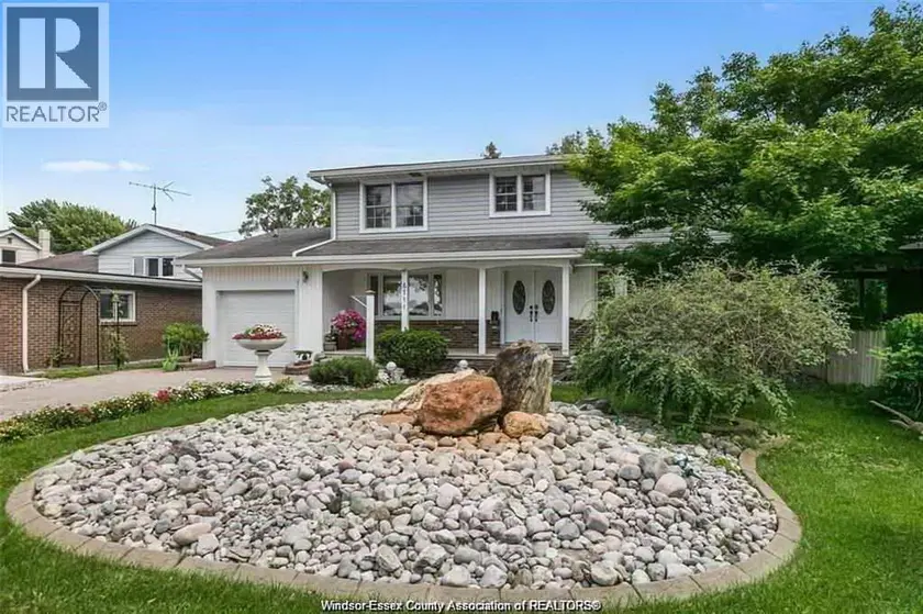 Detached at 6711 RIVERSIDE DRIVE, Windsor