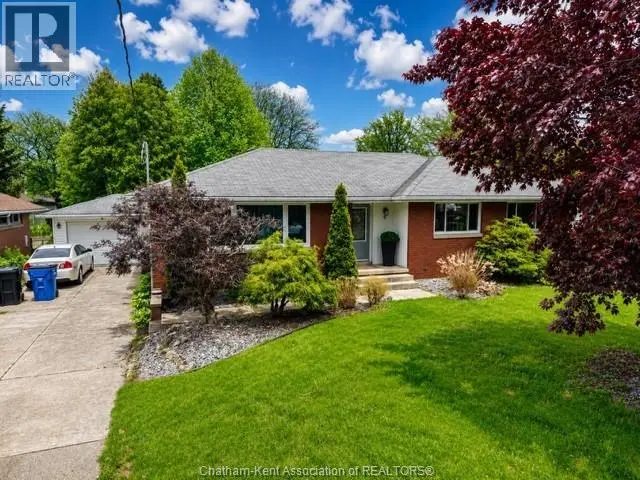 Detached at 9 Owen AVENUE, Chatham