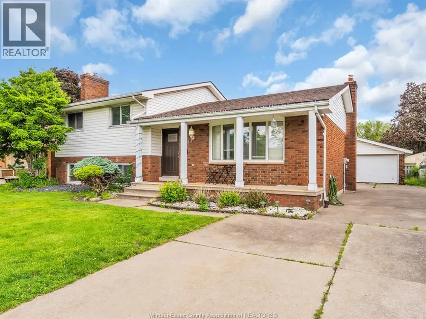 Detached at 2976 BUTTERY COURT Unit# LOWER, Windsor