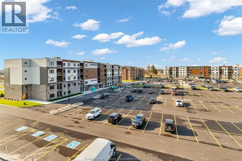 Apartment at 2600 SANDWICH WEST PARKWAY Unit# 102, LaSalle