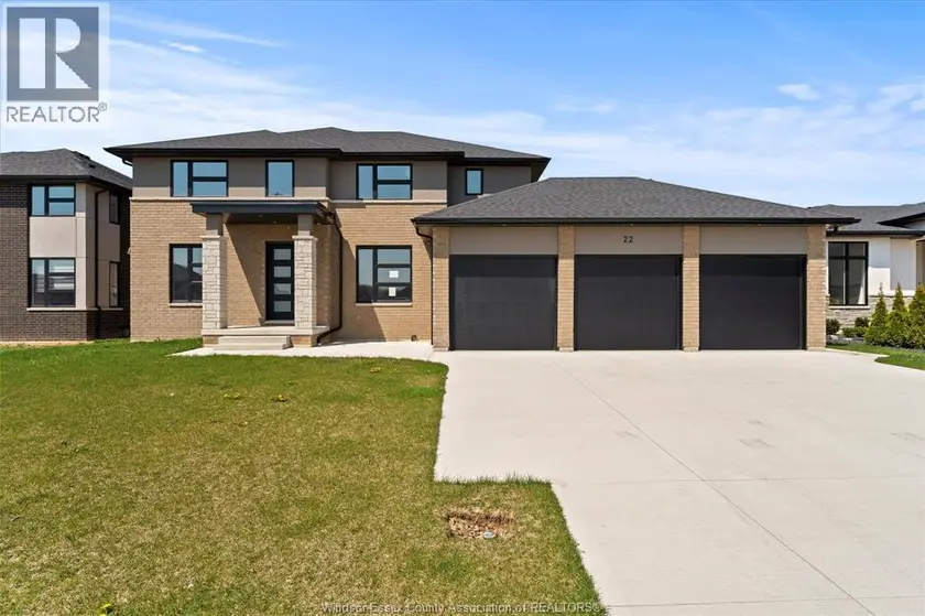 Detached at 22 GREGORY AVENUE, Kingsville