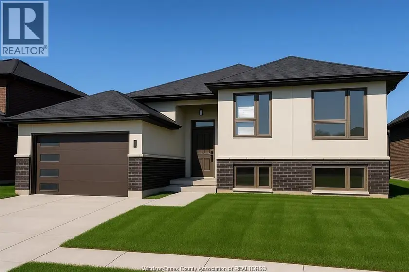 Detached at 2544 Mayfair AVENUE South, LaSalle