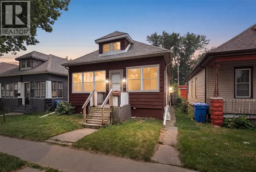 Detached at 497 MCKAY AVENUE, Windsor