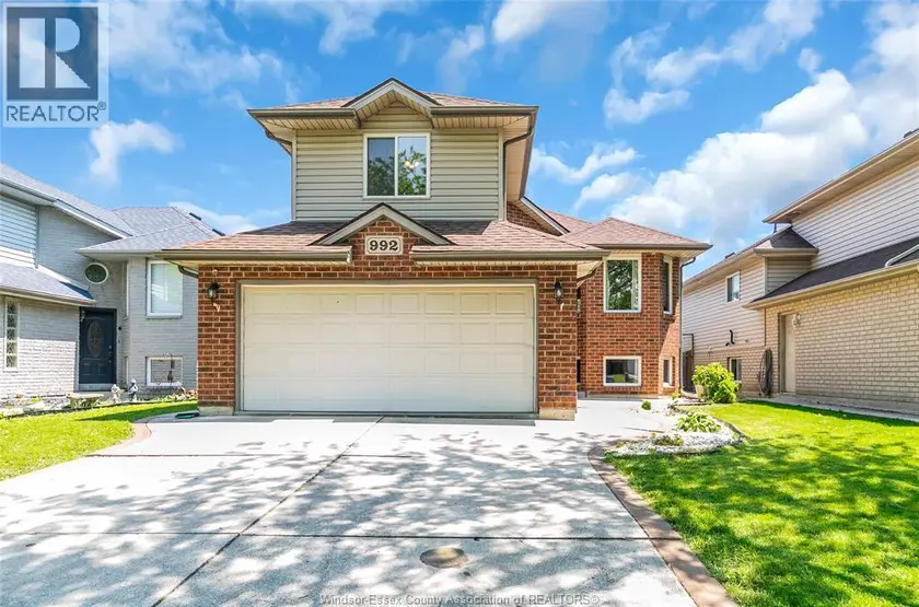 Detached at 992 WHISTLER, Windsor