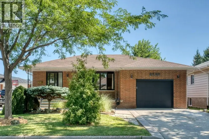 Apartment at 2954 RUSHTON DRIVE, Windsor