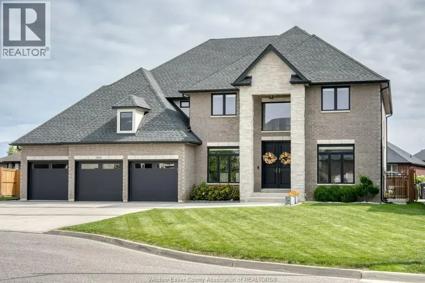 Detached at 254 ARKONA COURT, Lakeshore