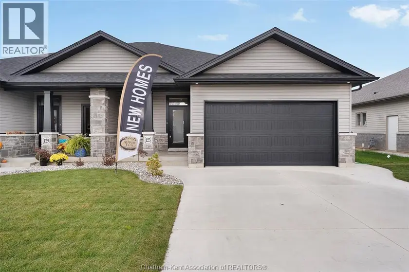 Semi-Detached/Link at 105 Brighton PLACE, Chatham