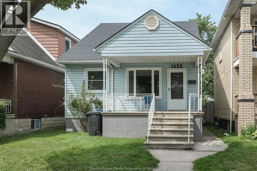 Detached at 1455 HENRY FORD CIRCLE Unit# 1, Windsor