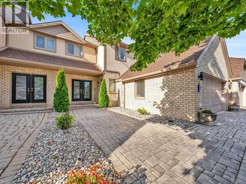 Townhouse at 174 CRYSTAL HARBOUR, LaSalle