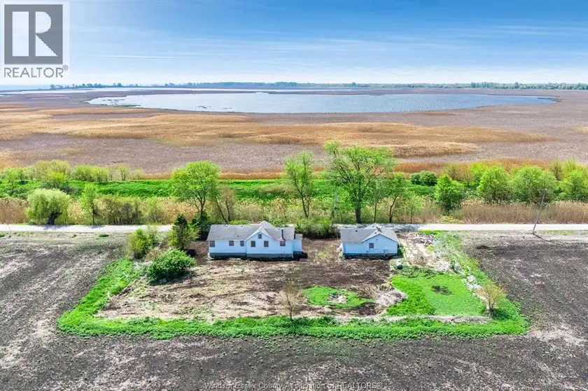 Detached at 1833 Mersea Rd E, Leamington