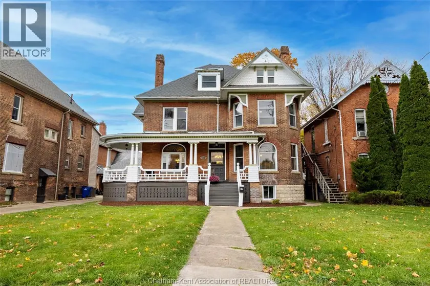 Detached at 129 William STREET South, Chatham