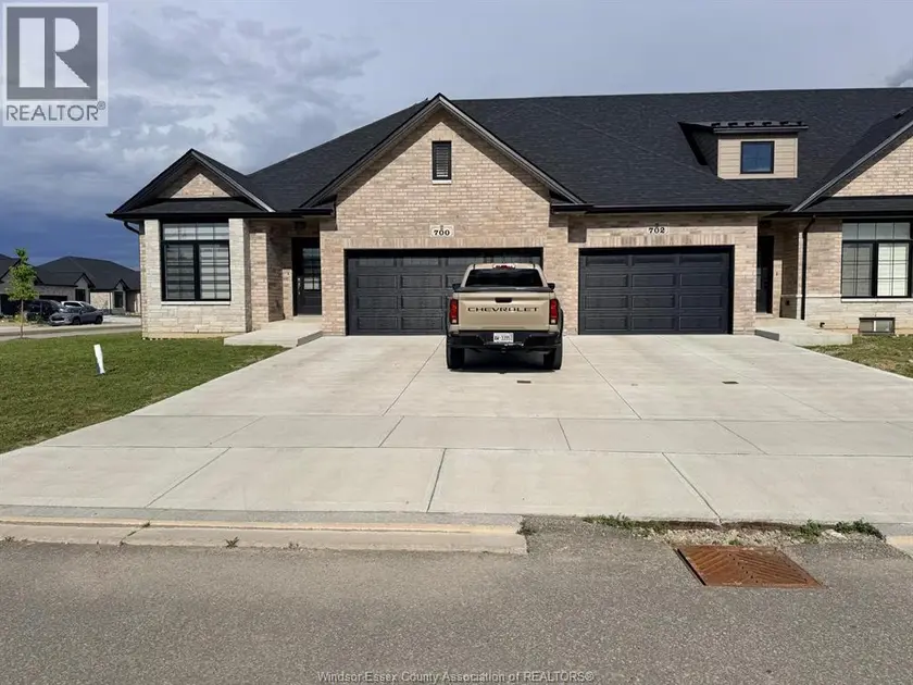 Semi-Detached/Link at 700 ELLIOT POINT ROAD, Amherstburg