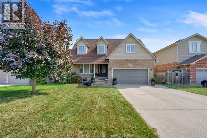 Detached at 32 Sherwood COURT, Chatham