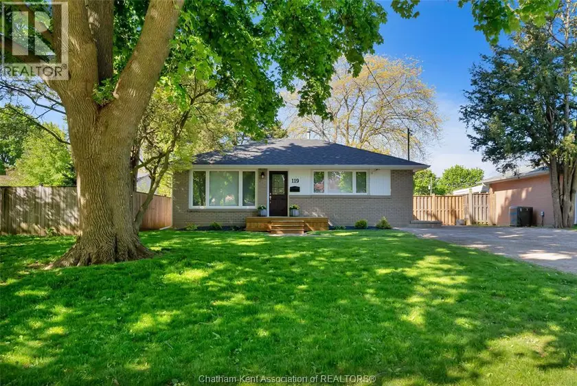 Detached at 119 Burton AVENUE, Chatham