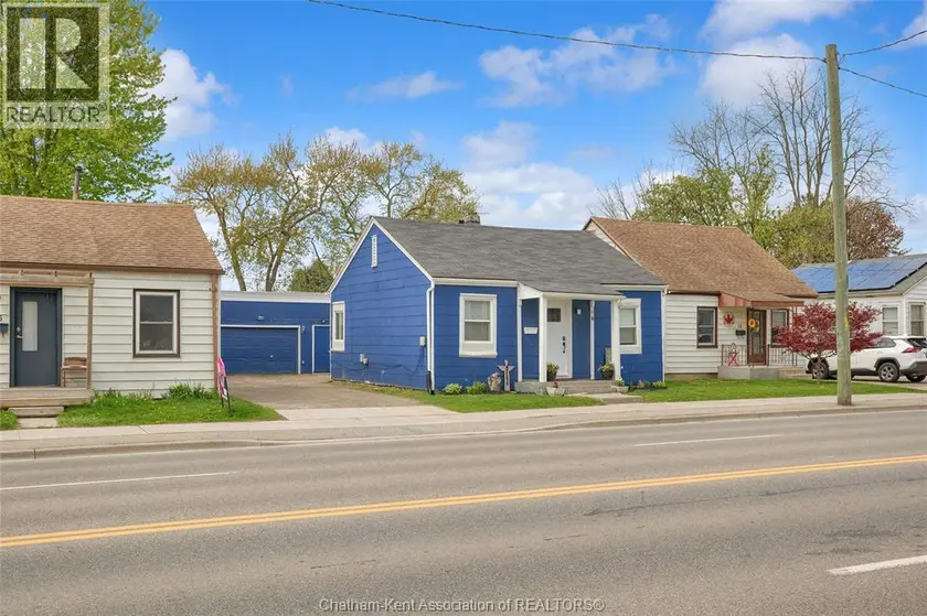 Detached at 14 McNaughton AVENUE, Wallaceburg