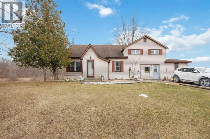 Detached at 823 HOLT LINE, Sombra