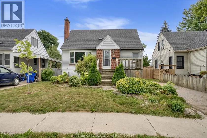 Detached at 12 McKinnon DRIVE, Chatham
