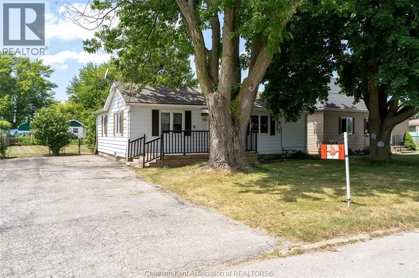 Detached at 886 OLD GLASS ROAD, Wallaceburg