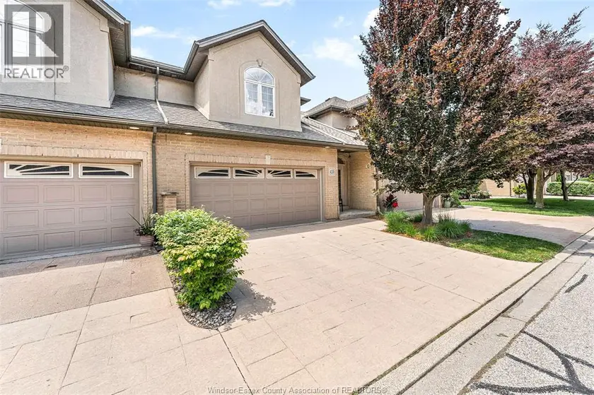 Townhouse at 435 Sandpoint, Windsor