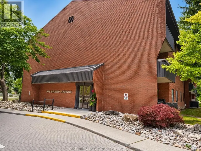 Apartment at 975 Grand AVENUE West Unit# 304, Chatham