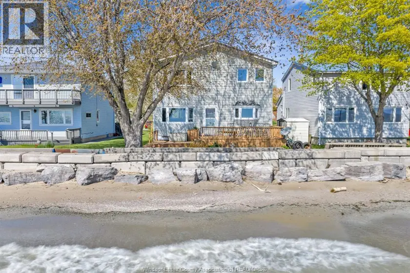 Detached at 545 LAKEVIEW, Essex