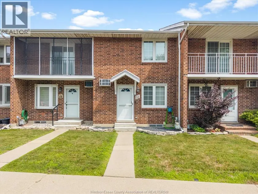Townhouse at 345 ROBSON Unit# 16, Leamington