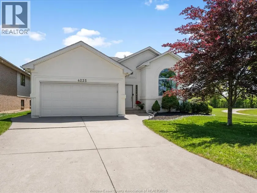 Detached at 4235 PROVIDENCE CRESCENT, Windsor