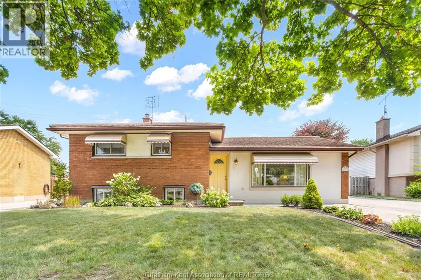 Detached at 214 BALDOON ROAD, Chatham