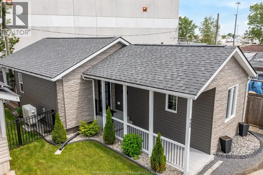 Detached at 20 BONITA AVENUE, Windsor