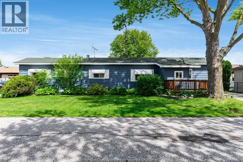 Detached at 105 Brooks BOULEVARD, Lakeshore