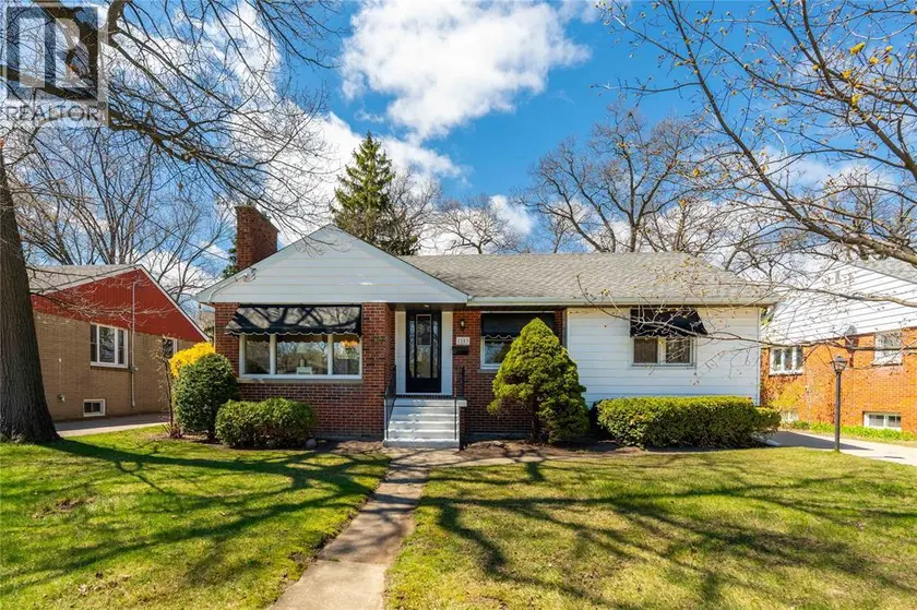 Detached at 1203 Colborne ROAD, Sarnia