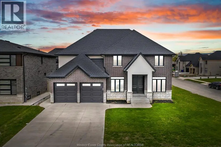 Detached at 569 HOLBURN, Windsor