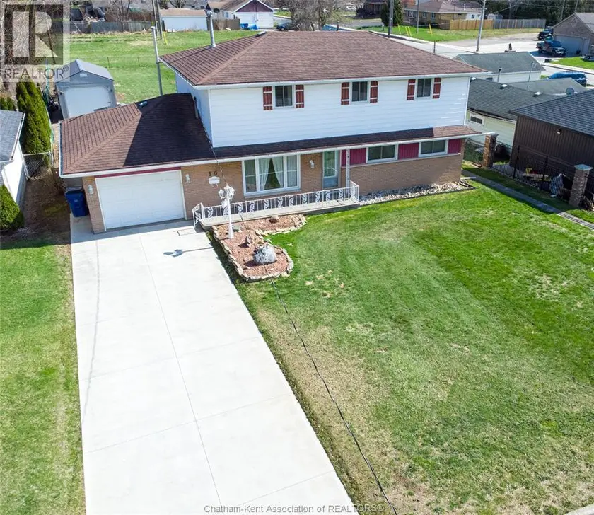 Detached at 16 ARTHUR DRIVE, Chatham
