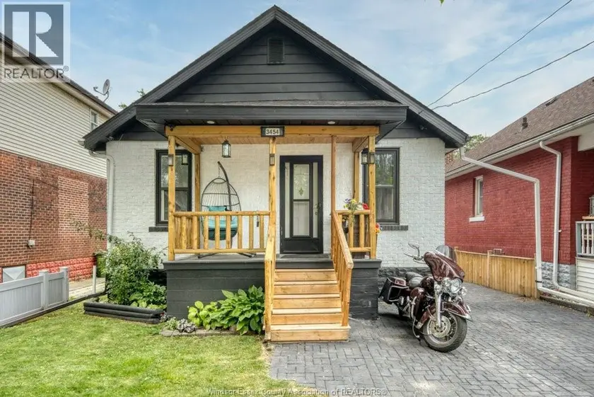 Detached at 3454 Harris STREET, Windsor