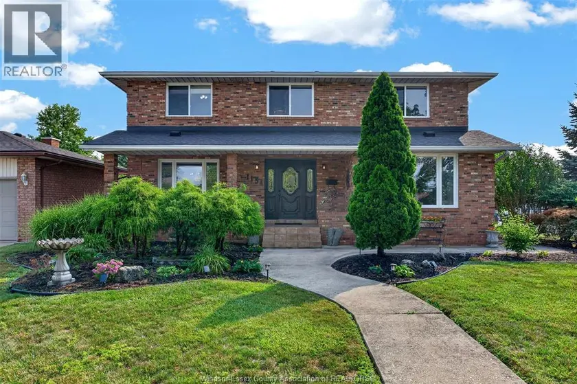 Detached at 1154 HERITAGE, LaSalle