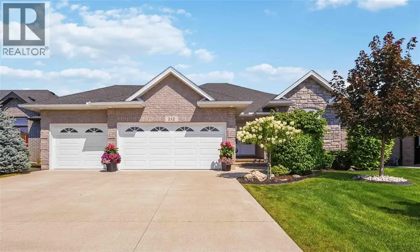 Detached at 212 BASQUIAT CRESCENT, Sarnia