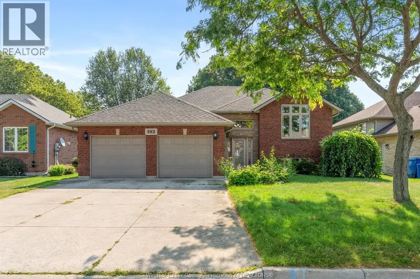 Detached at 102 Joanne COURT, Leamington