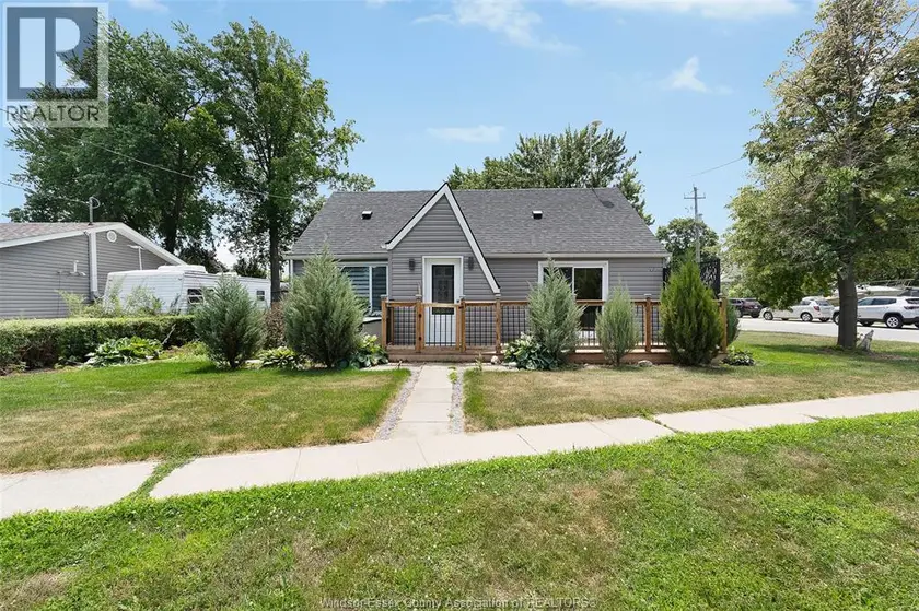 Detached at 430 BROADWAY STREET, Belle River